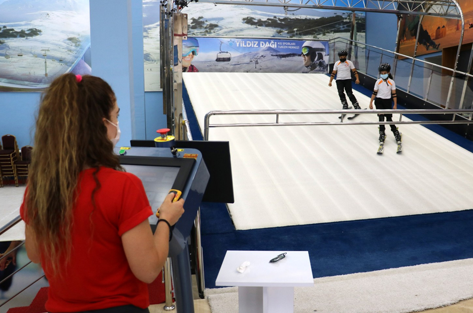 Ankara’da Kayak Simülasyonu Merkezi açıldı.